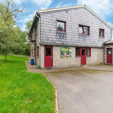 Spacious Group In Holiday home Wanne